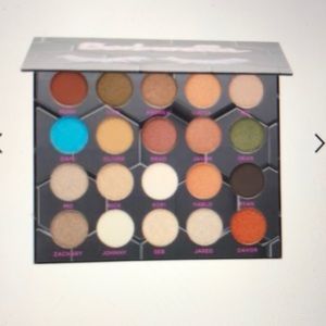 Bee Beauty Barbarella Eyeshadow Palette